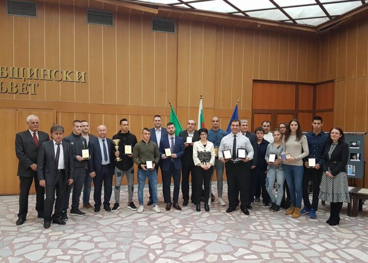 на годината разград