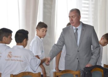 Кмет изпрати за Мадрид млади футболисти