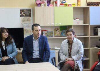 Пет нови социални услуги за бургаските деца в риск