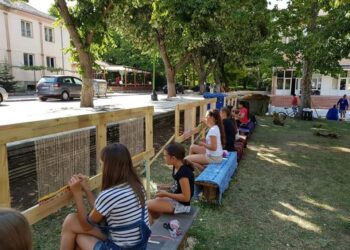 Тервел направи парк “Читалище” на открито за децата (снимки)