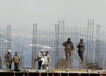 200 лв. на безработен, почнал работа на 50 км от дома си