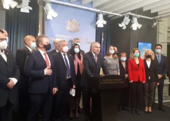 Марешки и Симеонов атакуват ръка за ръка парламента