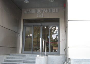 Базар във варненски съд набира средства за болно дете
