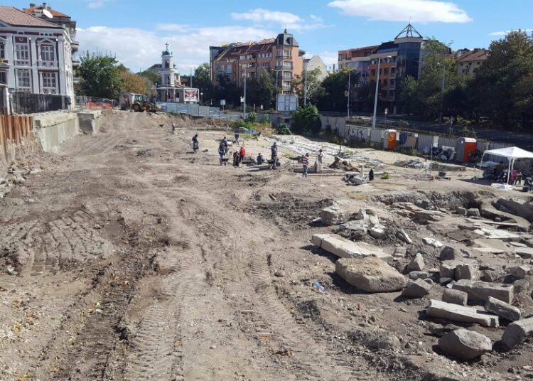 Поне 27 погребения в базиликата под тепетата 1 arh 1