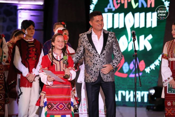 Талантливи деца от Банско с триумф на „Пирин Фолк” 9 Талантливи деца от Банско с триумф на „Пирин Фолк”