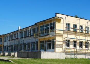 Ремонтират училище и две детски градини в Гоце Делчев