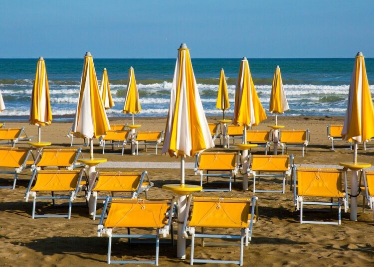 Броим 10 лева за сянка на хитови плажове у нас 1 beach 4304689 960 720 3