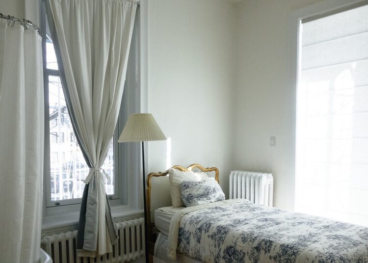 bedroom 690129 960 720
