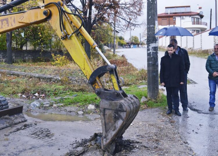 Първа копка под дъжда на нов водопровод 1 blagoevvodoprovod2
