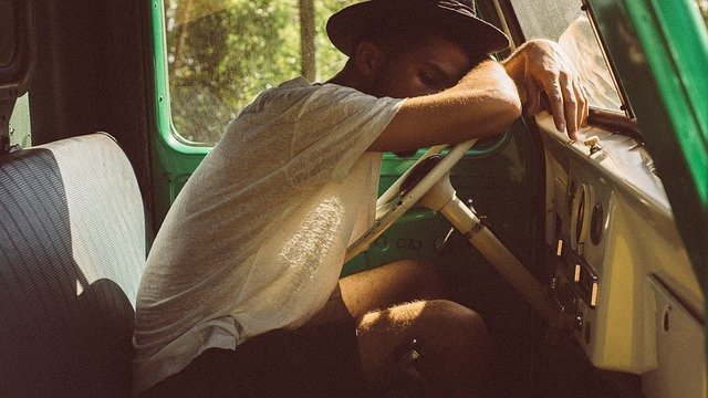 Мъжете спят повече от жените – ето с колко