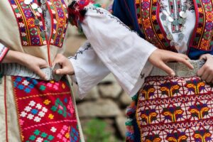 bulgarian folk costume 4017176 960 720 10
