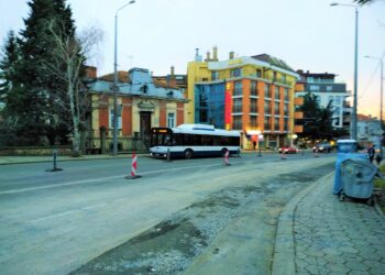 Ремонтират две от централните улици в Бургас