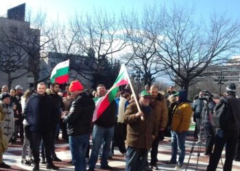 Благоевградчани подкрепиха кмета Румен Томов с митинг