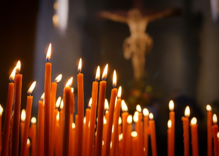 candles 2903063 960 720 3