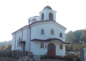 Освещават трета църква за 1 г. в Петрич