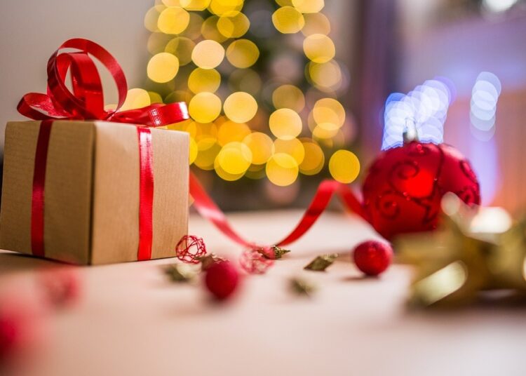 2,4 милиарда лева сме изхарчили по празниците 1 christmas 2605818 960 720 6