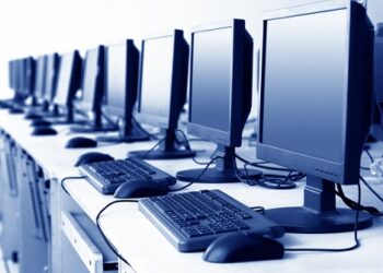 Хора с увреждания ще управляват компютър само с поглед