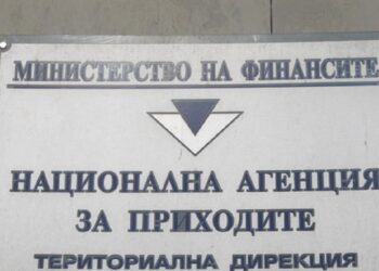 Задлъжнели общини вдигат данъци и такси