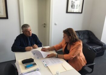 Чужди компании наемат студенти още от университета