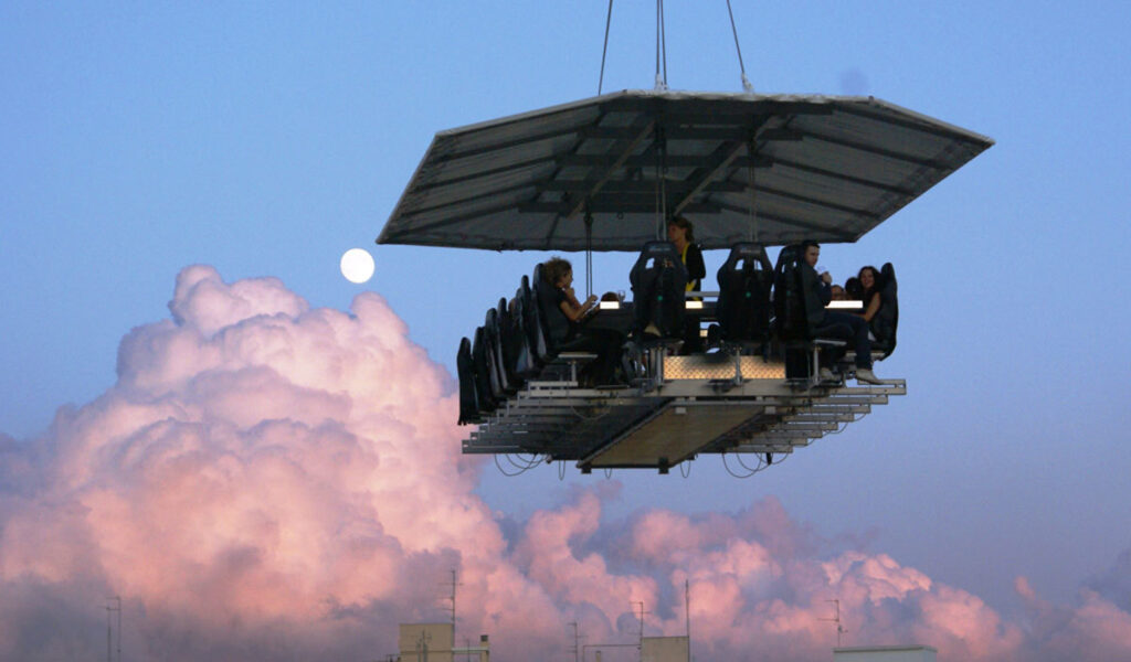 Въздушен ресторант във Варна отваря през юли 1 dinner in the sky brussels 2012