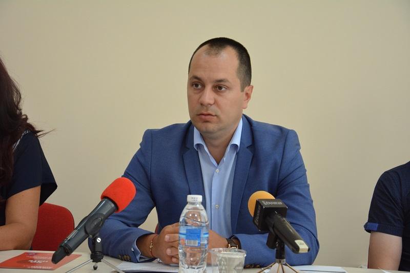 Кмет събира партии и коалиции