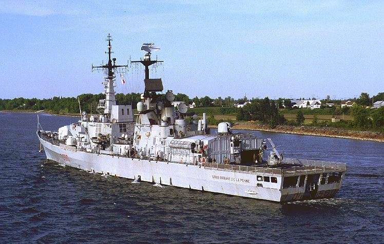 Италиански боен кораб пристига във Варна 1 durand2s
