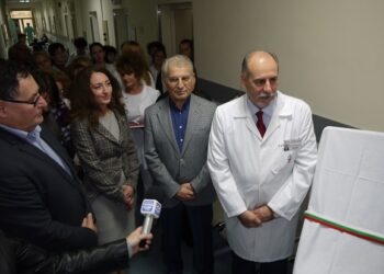 Високотехнологичен цветен ехограф получи като дарение онкоклиниката в Шумен