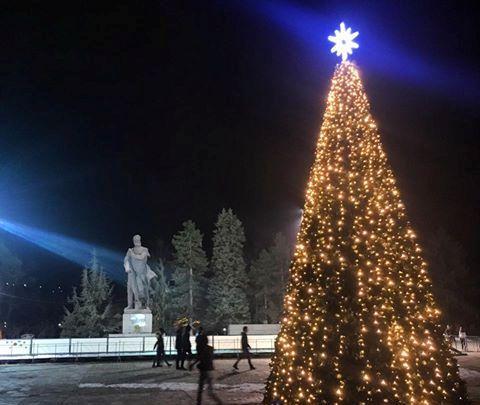 Враца пали коледните светлини на Никулден 1 elkha vratca 30001