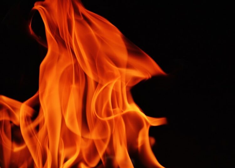 Разследват палеж на кола в петричко село 1 flame 1444586 960 720 1