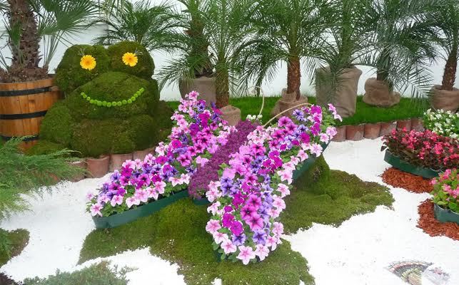 Творци създават футуристични инсталации за „Флора” – Бургас 1 flora