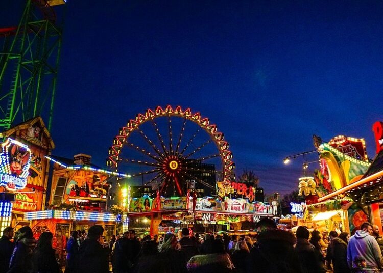 Вдигат лунапарк за децата на Враца 1 fun fair 2174258 960 720