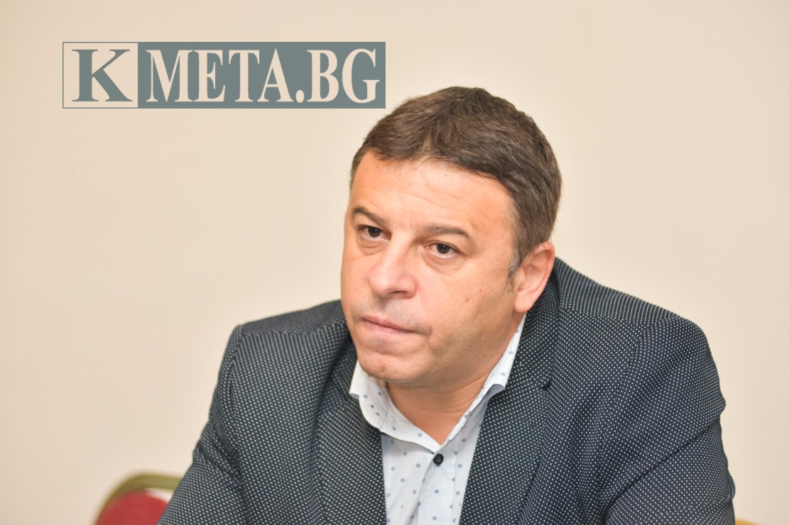 Атанас Камбитов: Общината е най-силната българска организация 9 Атанас Камбитов: Общината е най-силната българска организация