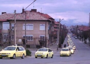 Такситата в Кюстендил качиха на 2 лв. “от точка до точка”