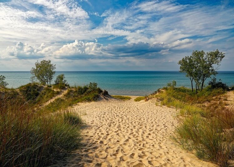 Облаци ще закриват слънцето, ще духа и вятър 1 indiana dunes state park 1848559 960 720