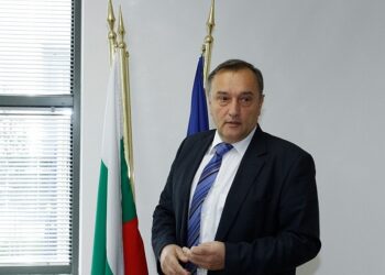 Шефът на АПИ хвърли оставка след разговор с Борисов