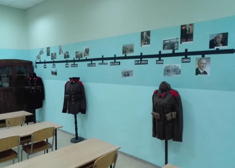 Нов кабинет по история откриха за празника на ловешко училище 1 kabinet istoria
