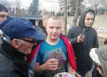Безработен икономист извади кръста в Кюстендил