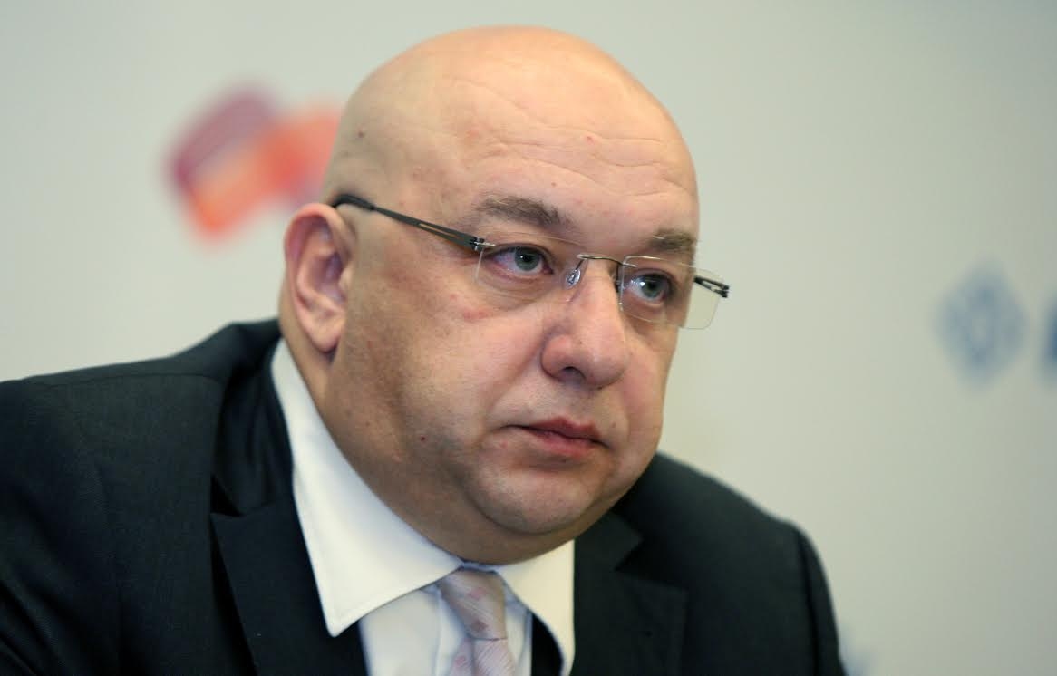 Министър открива модерна писта във Враца