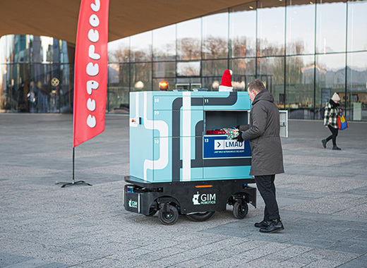 Christmas presents and autonomous transport go hand-in-hand in Helsinki 1 medium Joulupuu FV Vesa Laitinen helfi
