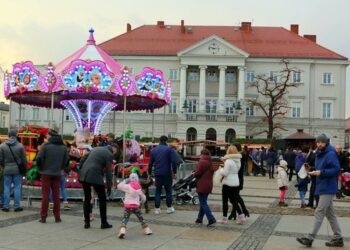 Forced to cancel its Christmas market, a Polish city moves it online