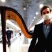 Music is back in full swing in the Barcelona Metro halls