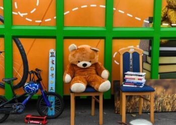 Smart reuse project in Prague brings unwanted objects back to life