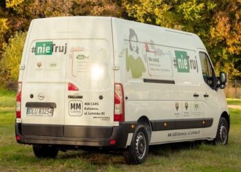 A “smogobus” brings clean air funding closer to the citizens of Katowice