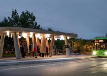 Can waiting for the bus turn introspective? Umeå says yes