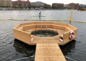 Mobile dipping zone unveiled in Copenhagen