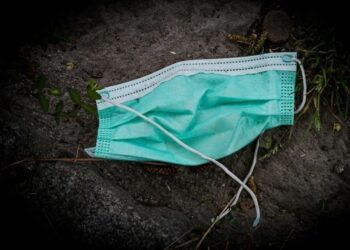 Luxembourg eyes fines for dumping of masks in nature