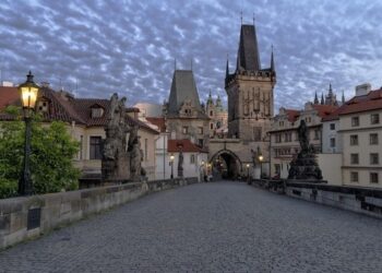 Czechia closes stores and limits free movement