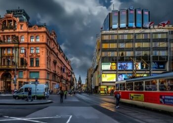 Prague to adopt a smart traffic signs management system