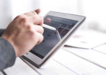 Ioannina provides tablets to local students to facilitate distance leaning