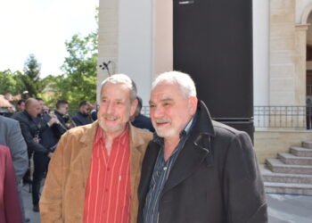 Йосиф Сърчаджиев с  почетен медал на Ловеч